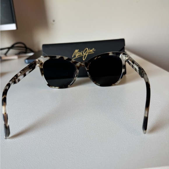 Maui Jim Alulu Tortoise Sunglasses - Picture 2 of 6
